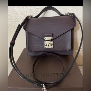 Louis Vuitton  Shoulder Bag with Silver Clasp